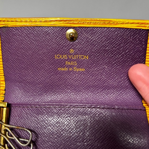 Louis Vuitton Women's Yellow Epi Leather 4-Key Holder - Picture 10 of 15